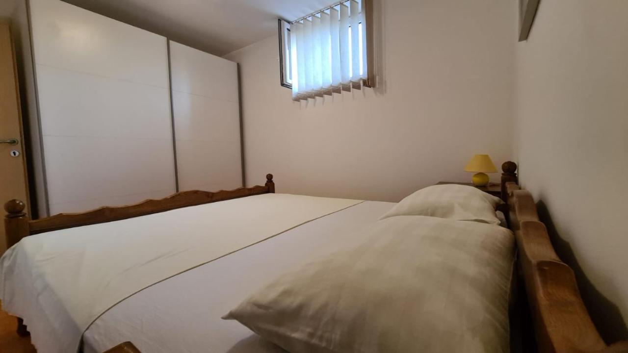 Apartments Pavlinovic Kastela Ngoại thất bức ảnh
