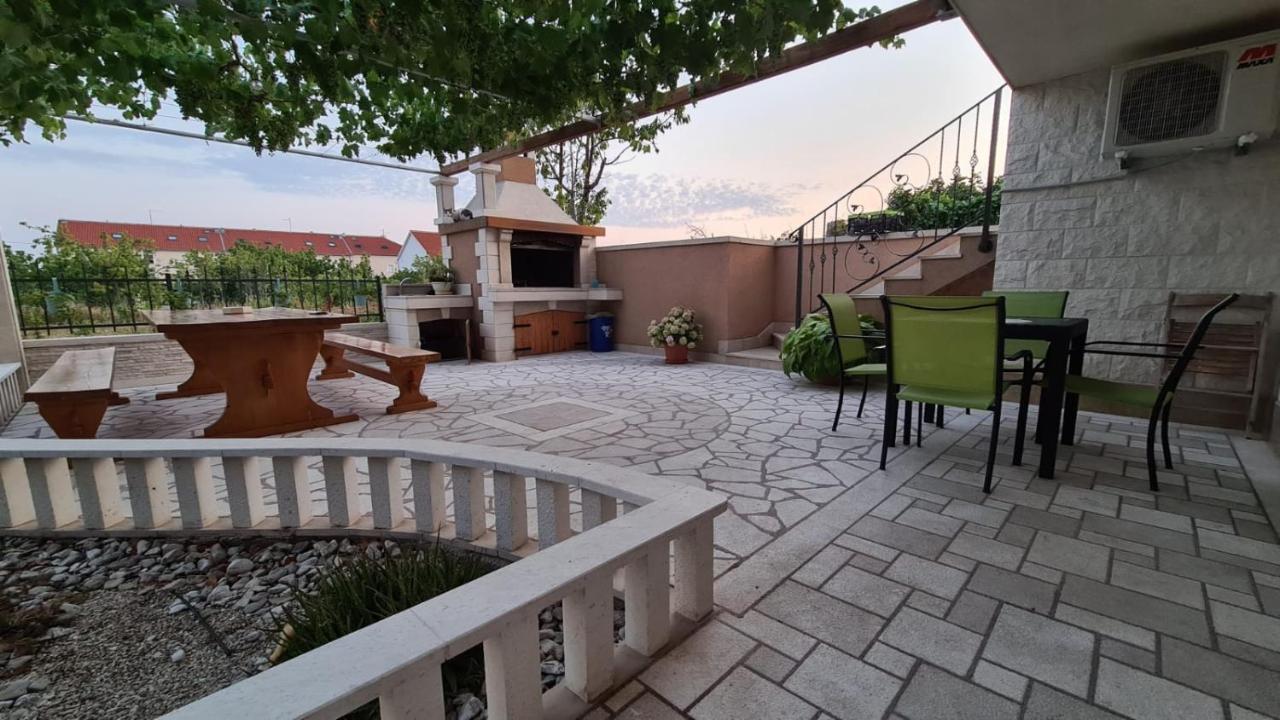 Apartments Pavlinovic Kastela Ngoại thất bức ảnh